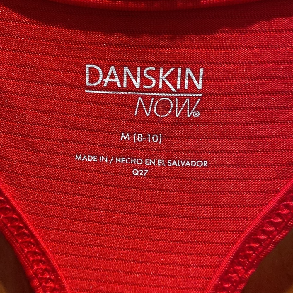 Workout top - Picture 2 of 3